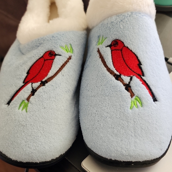 Cozy Blue Slippers with Cardinal Embroidery - Picture 2 of 3